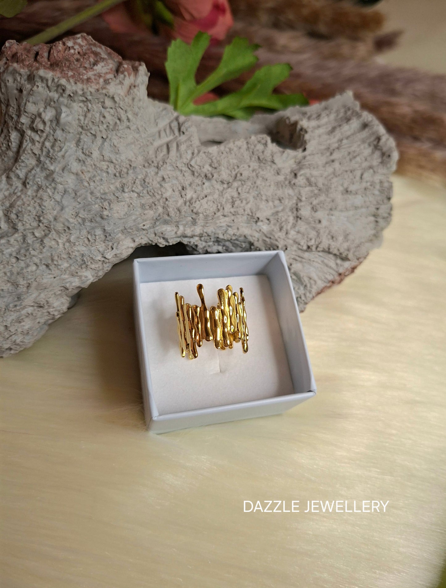 Ripple Gold Ring