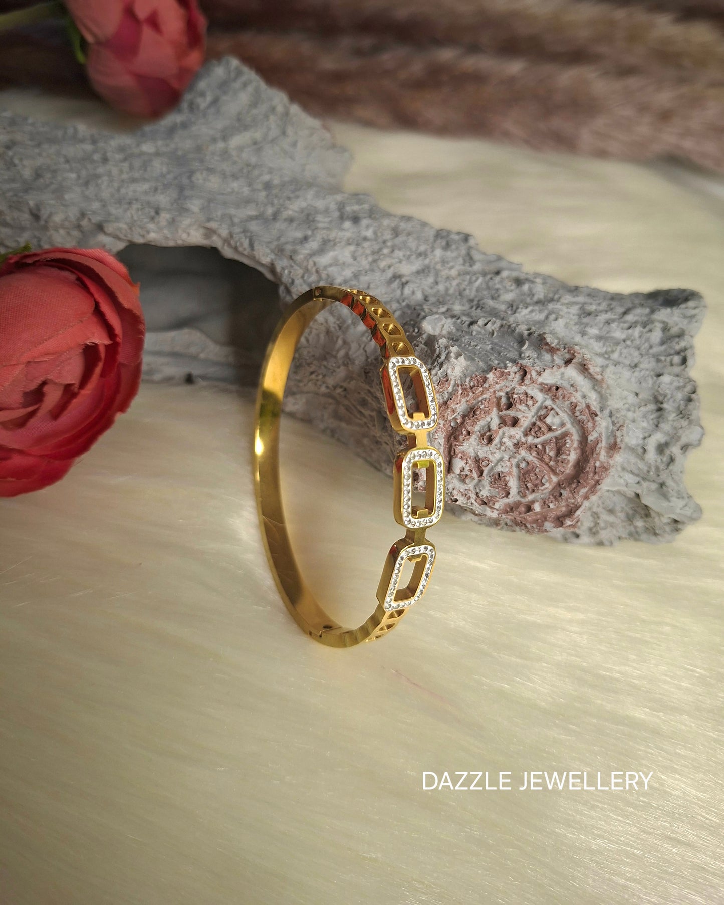 Elegance Link Bangle